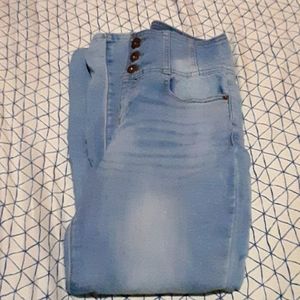 No Boundaries High Waisted Skinny Jeans